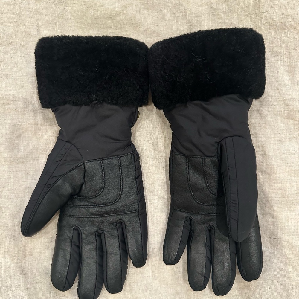Ugg Black Quilted Winter Gloves - image 5